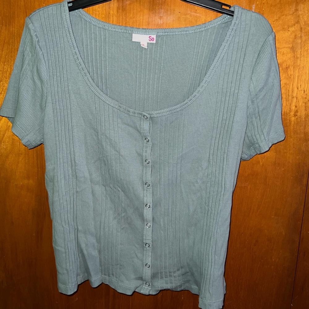 Army green SO XL shirt